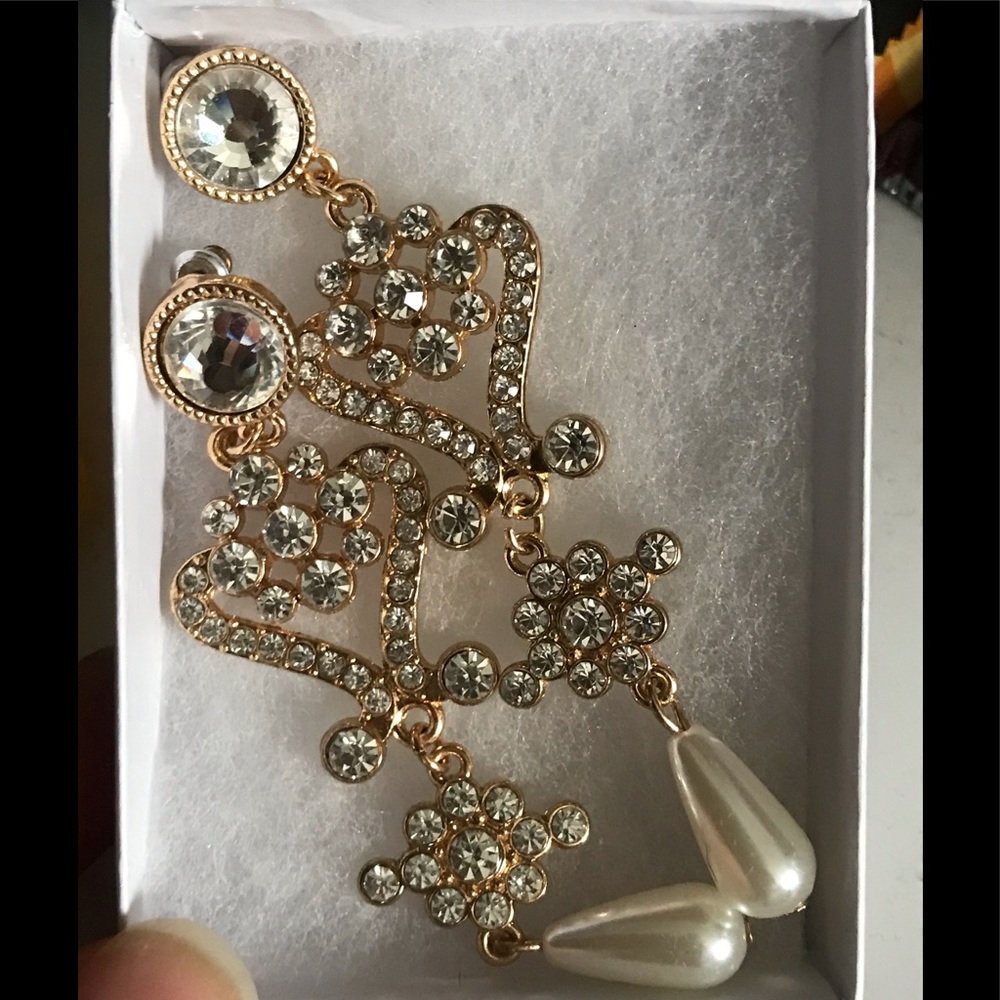 Gold dangly earrings